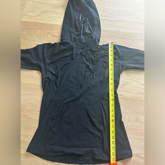 Lululemon Runbeam hoodie - 8 - Picture 10 of 11